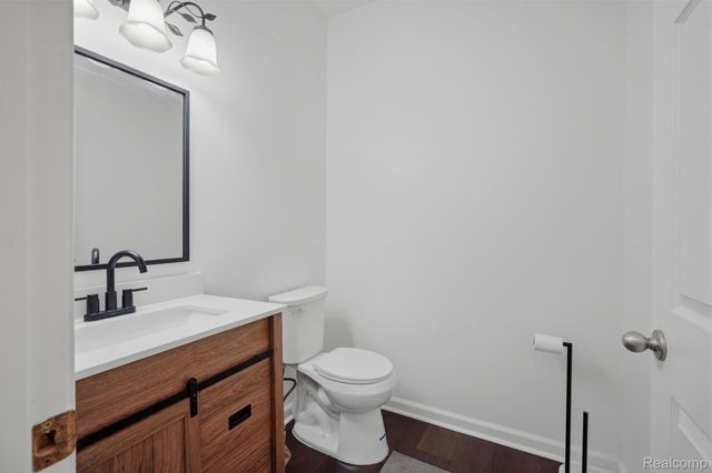 42575 Silverwood Drive, Sterling Heights, MI 48314