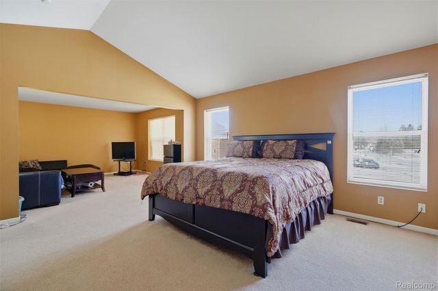 42575 Silverwood Drive, Sterling Heights, MI 48314