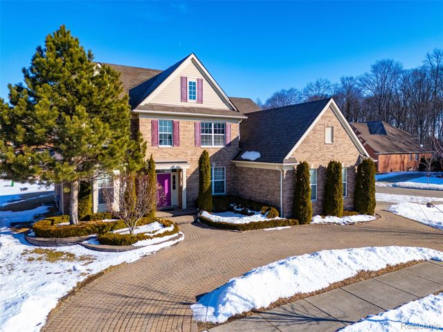 42575 Silverwood Drive, Sterling Heights, MI 48314