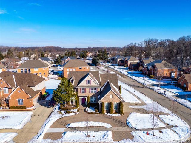 42575 Silverwood Drive, Sterling Heights, MI 48314