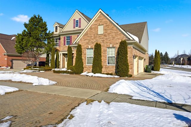 42575 Silverwood Drive, Sterling Heights, MI 48314