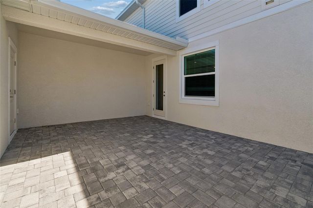 8105 SEAFLOWER PARKWAY, Bradenton, FL 34210