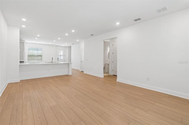 8105 SEAFLOWER PARKWAY, Bradenton, FL 34210