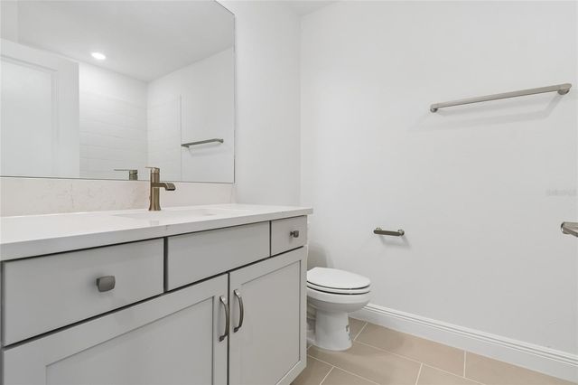 8105 SEAFLOWER PARKWAY, Bradenton, FL 34210