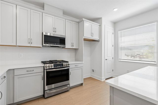 8105 SEAFLOWER PARKWAY, Bradenton, FL 34210