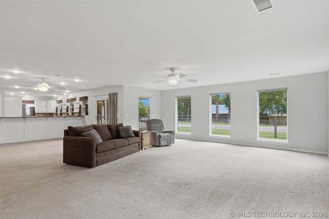 73949 Park Place, Wagoner, OK 74467