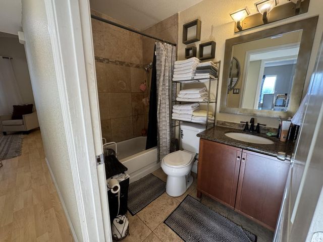 6904 Winlock Ave, Citrus Heights, CA 95621