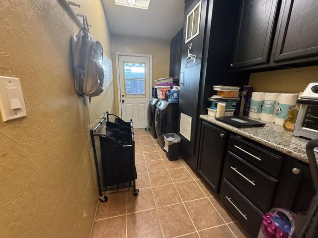6904 Winlock Ave, Citrus Heights, CA 95621