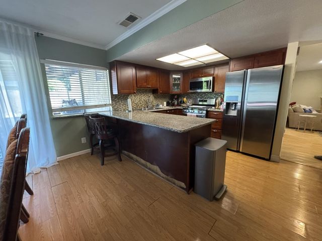 6904 Winlock Ave, Citrus Heights, CA 95621