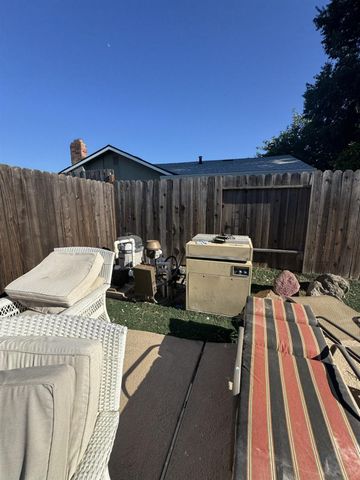 6904 Winlock Ave, Citrus Heights, CA 95621
