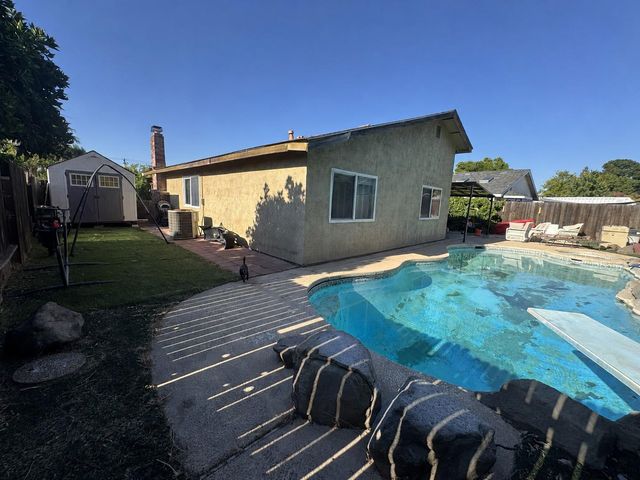 6904 Winlock Ave, Citrus Heights, CA 95621