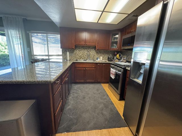 6904 Winlock Ave, Citrus Heights, CA 95621