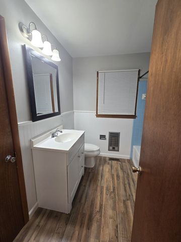 1404 Cypress St, Shelbyville, TN 37160