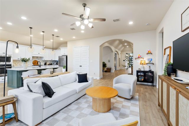 8922 Turtle Grass Drive, Cypress, TX 77433