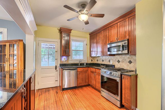 205 E 32ND, Baltimore, MD 21218