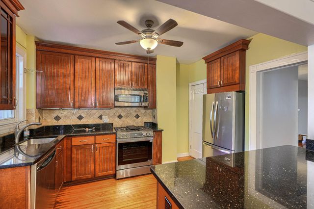 205 E 32ND, Baltimore, MD 21218