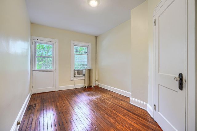 205 E 32ND, Baltimore, MD 21218