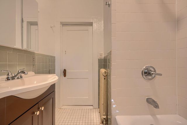 205 E 32ND, Baltimore, MD 21218