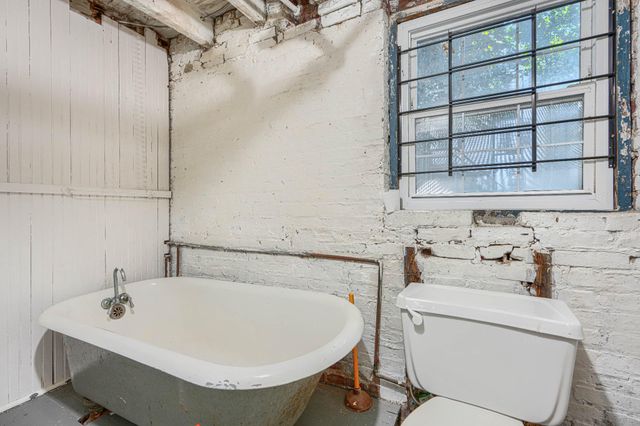 205 E 32ND, Baltimore, MD 21218