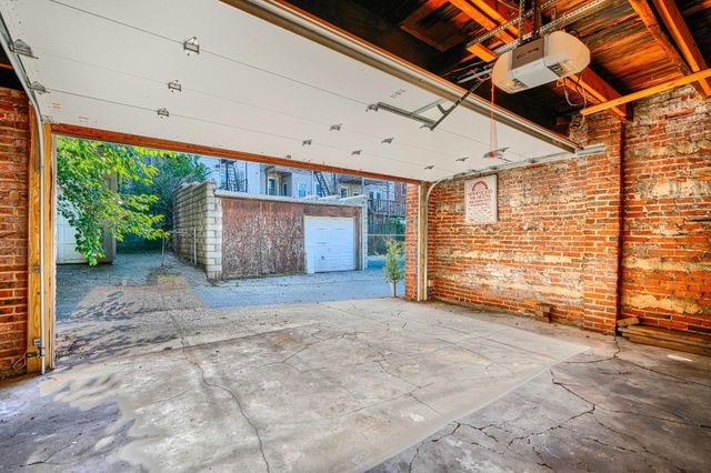 205 E 32ND, Baltimore, MD 21218