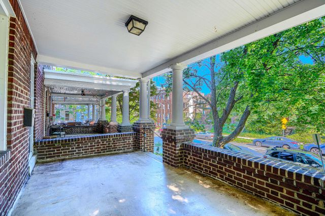 205 E 32ND, Baltimore, MD 21218