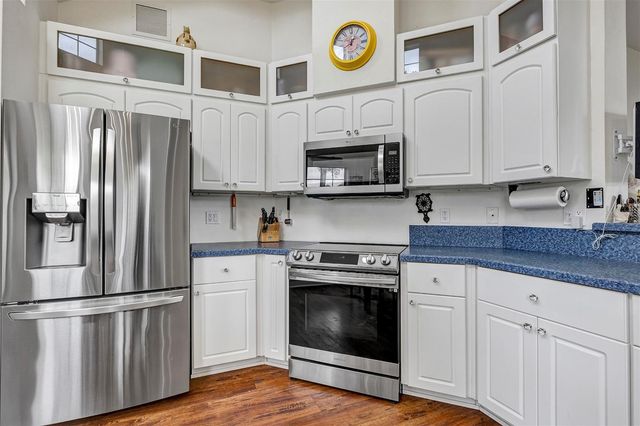 5481 BOUNTY CIRCLE, Tavares, FL 32778