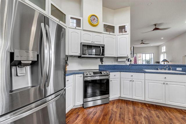 5481 BOUNTY CIRCLE, Tavares, FL 32778