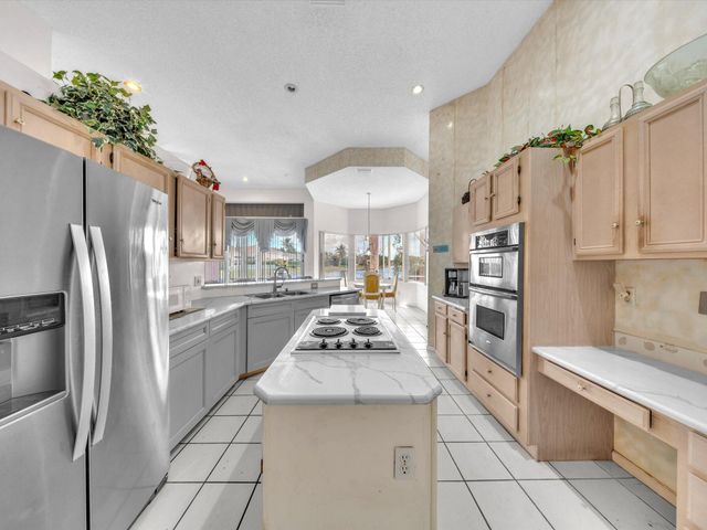 5111 NW 104th Avenue, Coral Springs, FL 33076