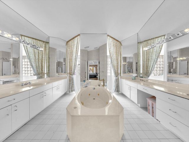 5111 NW 104th Avenue, Coral Springs, FL 33076