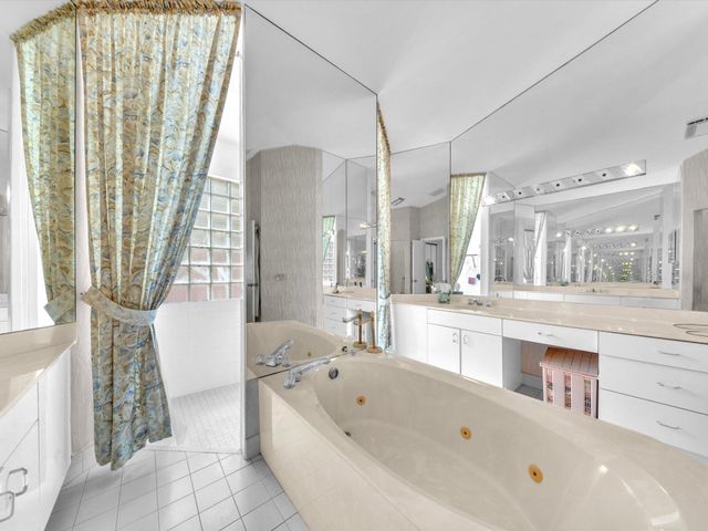 5111 NW 104th Avenue, Coral Springs, FL 33076