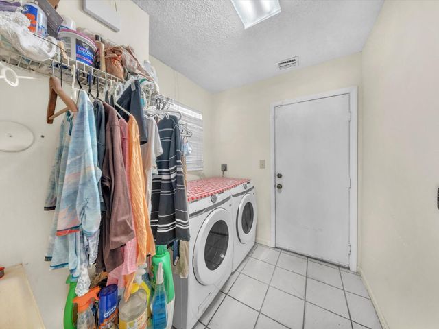 5111 NW 104th Avenue, Coral Springs, FL 33076