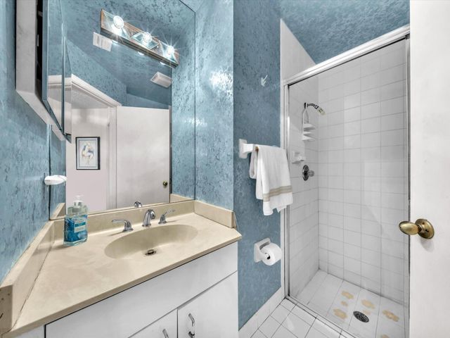 5111 NW 104th Avenue, Coral Springs, FL 33076