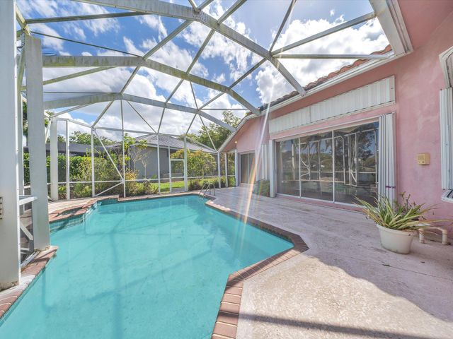 5111 NW 104th Avenue, Coral Springs, FL 33076