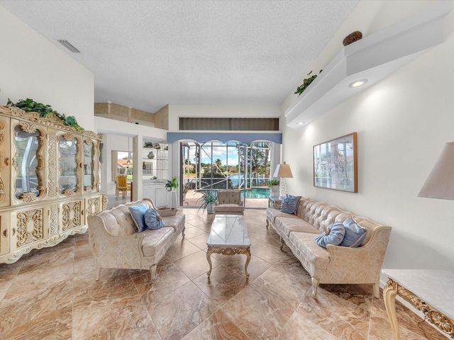 5111 NW 104th Avenue, Coral Springs, FL 33076