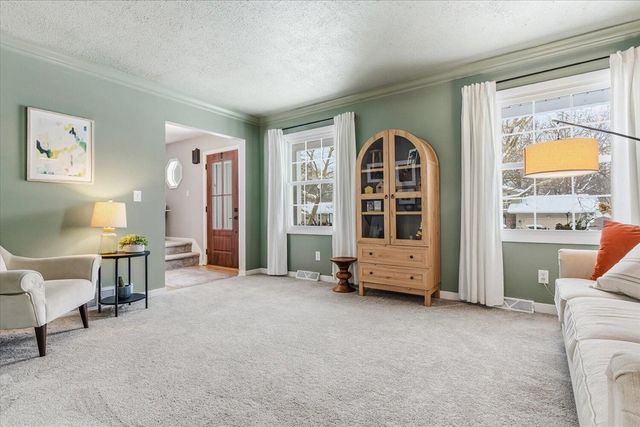 1436 Banbury Avenue, Grand Rapids, MI 49505