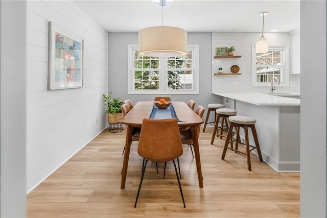 1436 Banbury Avenue, Grand Rapids, MI 49505