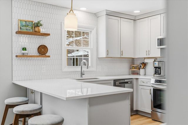 1436 Banbury Avenue, Grand Rapids, MI 49505