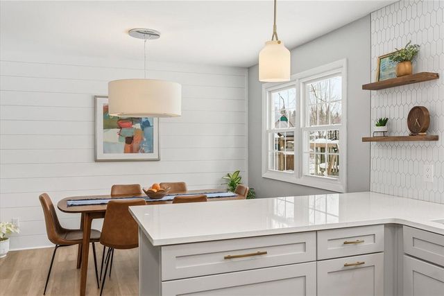 1436 Banbury Avenue, Grand Rapids, MI 49505