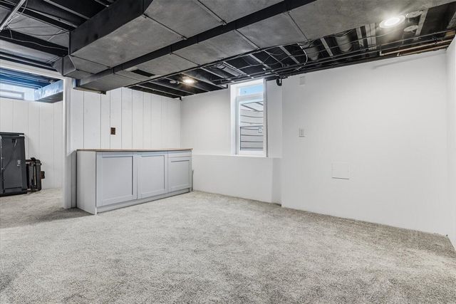 1436 Banbury Avenue, Grand Rapids, MI 49505