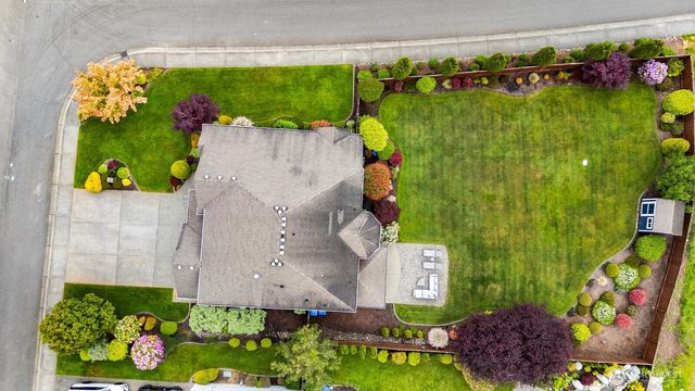 21715 31st St. E., Lake Tapps, WA 98391