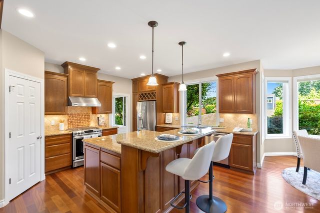 21715 31st St. E., Lake Tapps, WA 98391