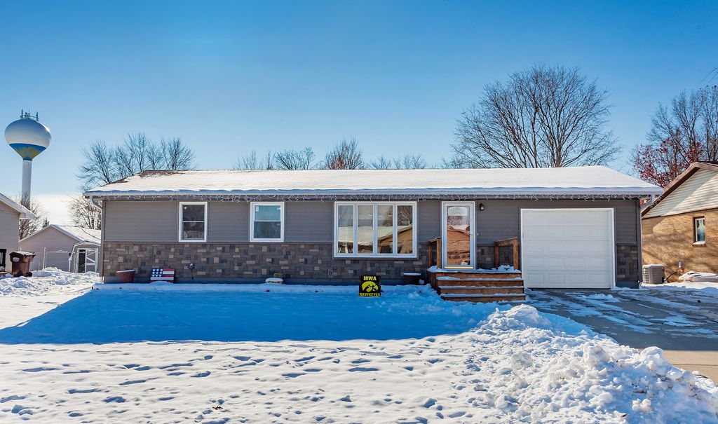 602 North Street, Maxwell, IA 50161