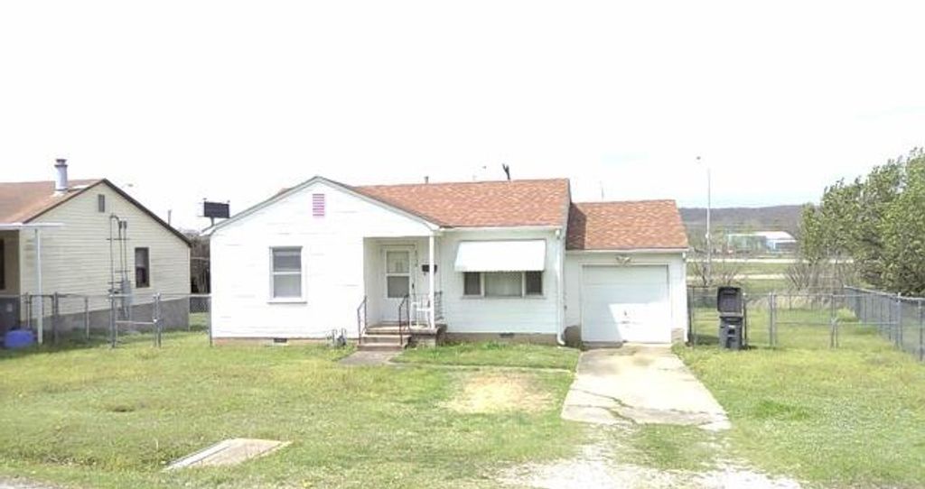 4534 S 32nd West Avenue, Tulsa, OK 74107