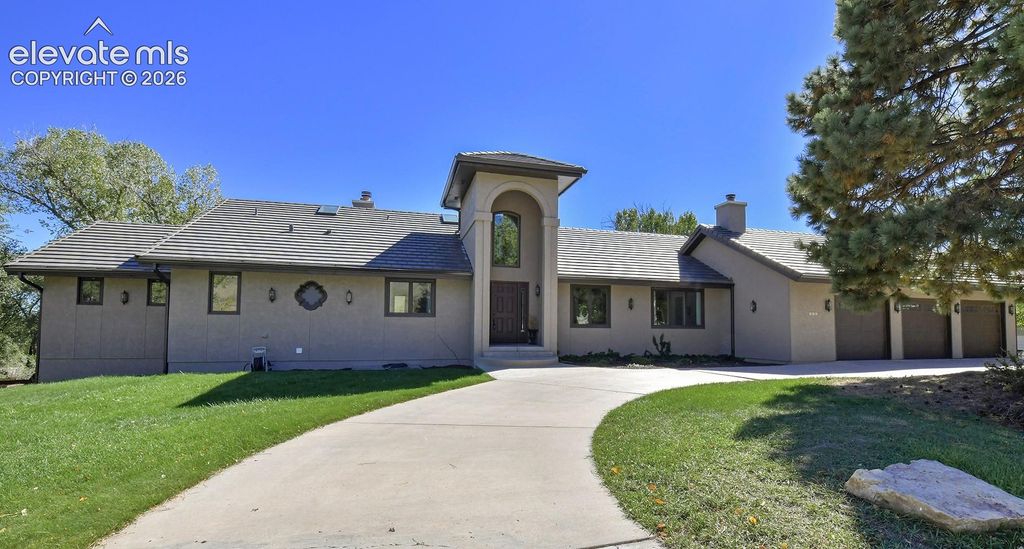305 Hidden Creek Drive, Colorado Springs, CO 80906 — exterior