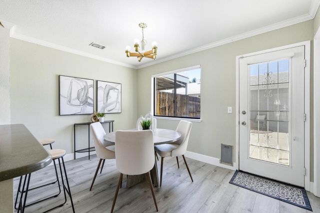 3608 Gold Creek Ln, Sacramento, CA 95827