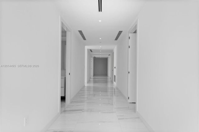 300 Biscayne Blvd Way 3801, Miami, FL 33131