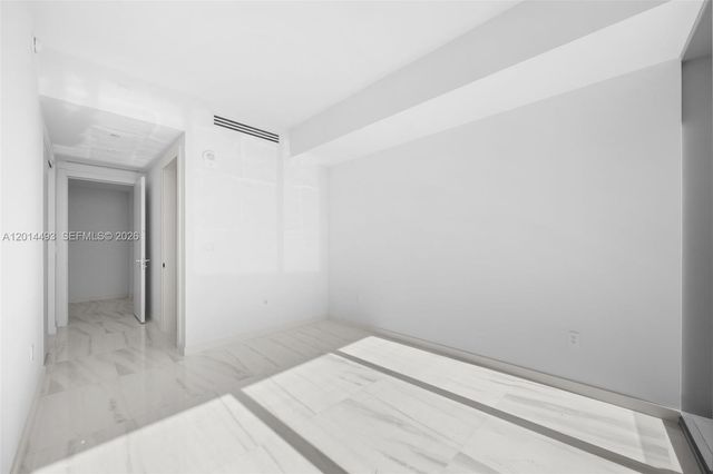 300 Biscayne Blvd Way 3801, Miami, FL 33131