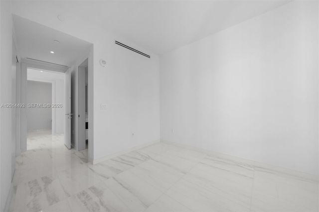 300 Biscayne Blvd Way 3801, Miami, FL 33131