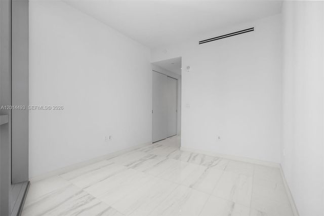 300 Biscayne Blvd Way 3801, Miami, FL 33131