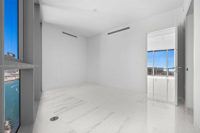 300 Biscayne Blvd Way 3801, Miami, FL 33131